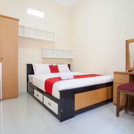 Hotel Reddoorz Syariah Near Untag Banyuwangi Banyuwangi  Esterno foto