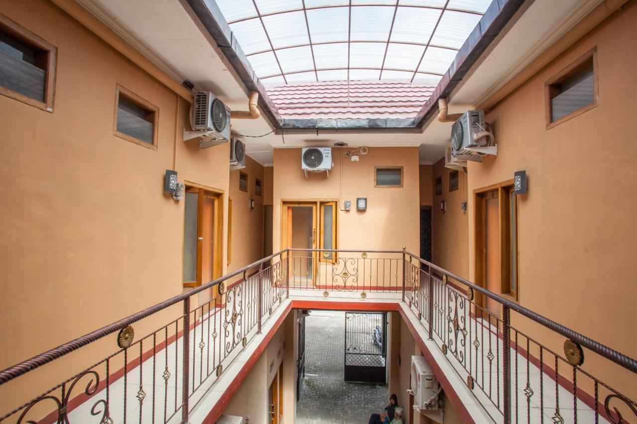 Hotel Reddoorz Syariah Near Untag Banyuwangi Banyuwangi  Esterno foto